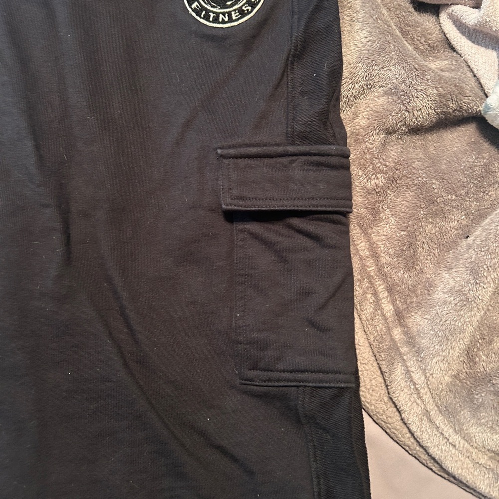 Gymshark Legacy Black Cargo Joggers - Picture 4 of 7
